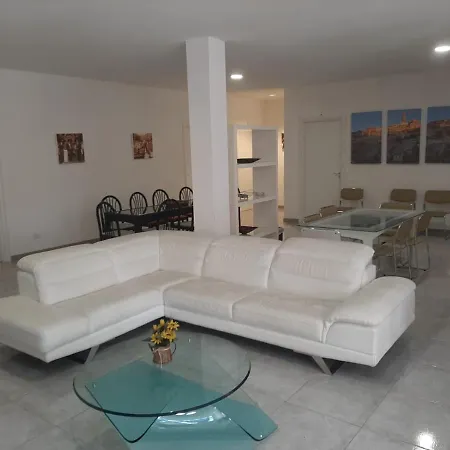 Palomba לינה וארוחת בוקר מטרה
