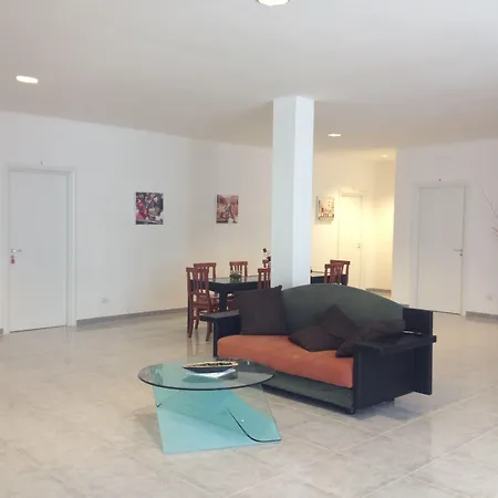 Palomba לינה וארוחת בוקר
